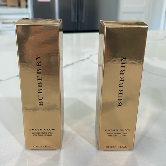 NWB (2) Burberry Fresh Glow Base Nude Radiance No. 01 - Picture 2 of 5